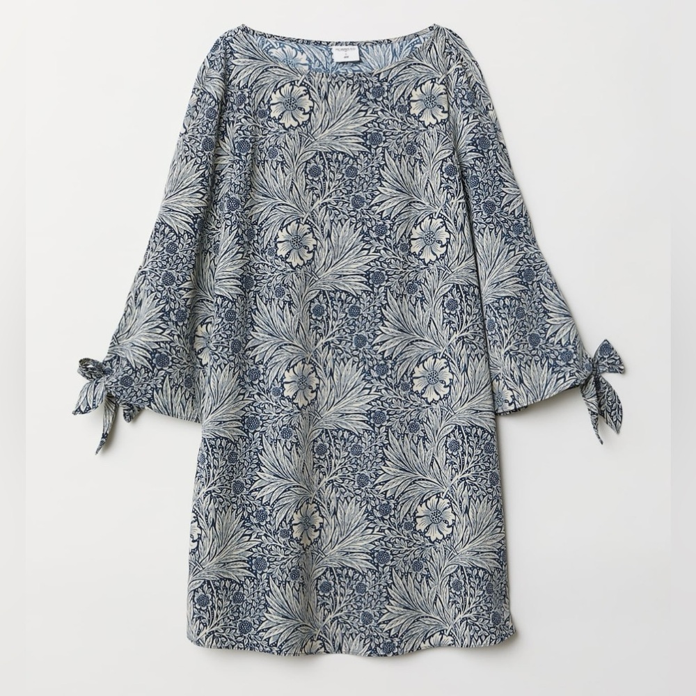 ⭐️H&M blue patterned dress